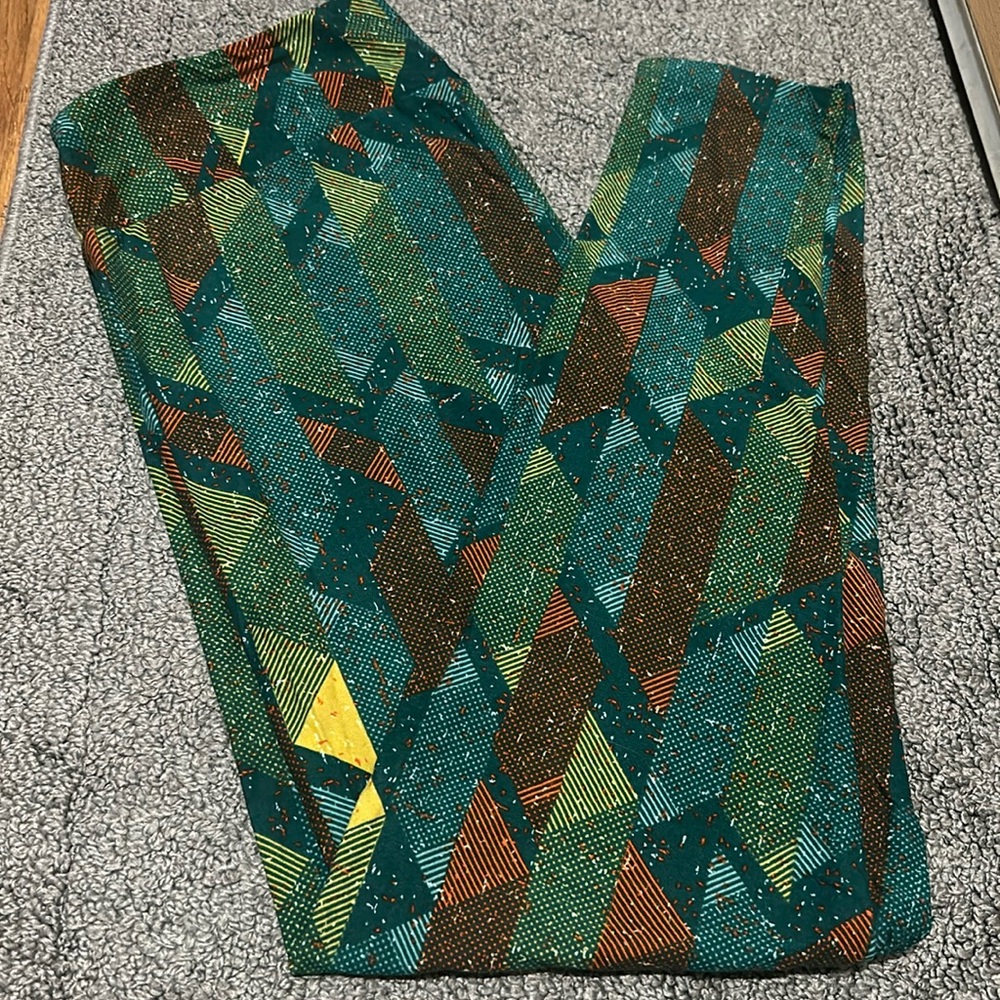 Women’s Lularoe leggings tall and curvy